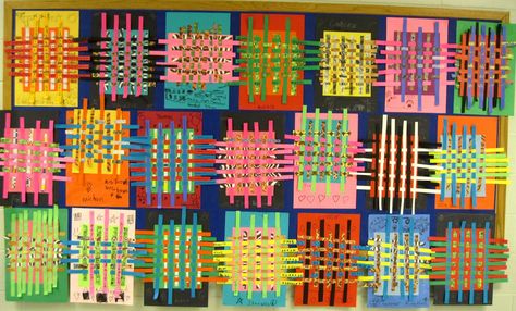 Elementary Art Weaving | There's a Dragon in my Art Room: Wild and Wacky Weaving! Painting Lesson, Weaving For Kids, 2nd Grade Art, 3rd Grade Art, Kids Painting, Paper Weaving, Folded Paper, Elementary Art Projects, Kindergarten Art