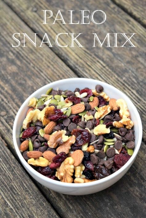 Paleo Snack Mix - Dark Chocolate, dried fruit, seeds and nuts - throw it together and put in portion control zip lock bags Paleo Trail Mix, Paleo Snack, Trail Mix Recipes, Dairy Free Snacks, Fun Friday, Snack Mix Recipes, Paleo Lunch, Paleo Snacks, Fruit Seeds