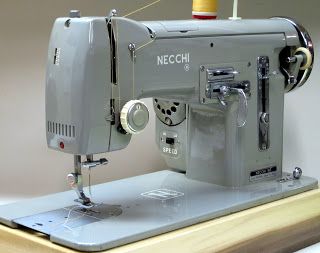 MI Vintage Sewing Machines: Necchi Nora (1958) Necchi Sewing Machine, Thrifty Living, Sewing Machine Feet, Vintage Sewing Machines, I Can Tell, Sewing Machines, Vintage Sewing, Sewing Hacks, No. 2