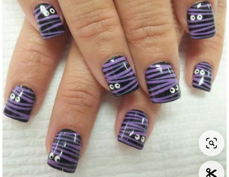 Halloween Nails Mummies, Purple Mummy Nails, Kid Halloween Nail Designs, Acrylic Nail Designs Halloween Simple, Halloween Nails Pedicure, Dip Nails Halloween Ideas, Mummy Nails Designs, Fingernail Designs Halloween, Kids Halloween Nails Little