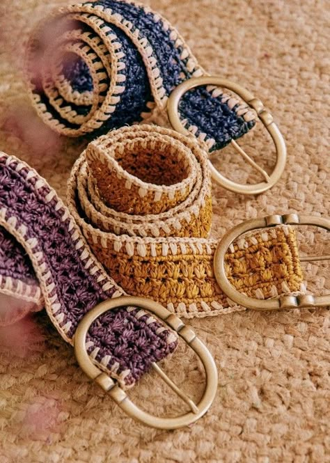 Fétiche Belt - Raffia Violet / Natural - Raffia - Sézane Crochet Belt, Confection Au Crochet, Crochet Fashion Patterns, Crochet Edging, Macrame Patterns, Crochet Accessories, Crochet Jewelry, Knitting Inspiration, Jewelry Patterns