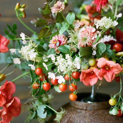 Sarah Winward, July Garden, Bridal Hair Veil, Flower Company, Bridal Musings, Floral Photo, Follow On Instagram, Arte Floral, Beautiful Bouquet