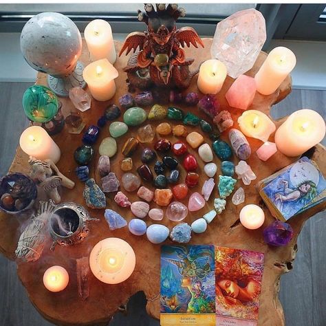 🍃✨Gʀᴇᴇɴ ➕ Cᴏᴛᴛᴀɢᴇ Wɪᴛᴄʜ✨🍃 on Instagram: “Beautiful altar! ✨🕯 Credit @trance.journey #candlemagick Originally from: @silvermoongoddess” Altar Setup, Crystal Room, Witch Core, Crystal Altar, Crystal Vibes, Meditation Altar, Hippy Room, Crystal Aesthetic, Mesmerizing Beauty