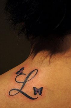 Letter L Tattoo, Name Tattoo On Hand, Purple Butterfly Tattoo, Tiny Tats, Tattoo Finger, Tattoo Mini, Alphabet Tattoo Designs, Cursive Tattoos, L Tattoo