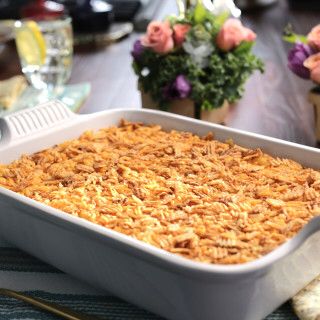 Baked Mac and Cheese with Hidden Cauliflower by Valerie Bertinelli Cheddar Potatoes, Bake Mac And Cheese, Cauliflower Mac And Cheese, Food Network Canada, Valerie Bertinelli, Baked Mac N Cheese, Baked Mac, Fun Easy Recipes, Cauliflower Recipes