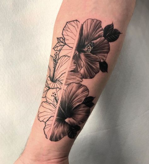 Thore Sharpz on Instagram: “•HIBISCUS• ~geometric\black&gray~ On my bro @eddyeah  For info and appointment  Direct or e-mail Info.thoresharpz@gmail.com . . . . . . . .…” Hibiscus Tattoos, Tattoo Japan, Half Flower, Hibiscus Tattoo, Shape Tattoo, Styles Ideas, Women's Tattoo, Dark Tattoo, Common Themes