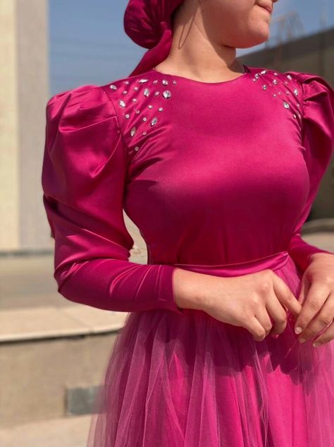 Lady in hot pink🌸 Pink Dress For Hijab, Hot Pink Dress Hijab, Hot Pink Hijab Outfit, Hot Pink Dress Outfit Wedding, Dress Pink Hijab, Pink Dress Hijab, Hijab Dresses Soiree, Chic Formal Dress, Dress Soiree