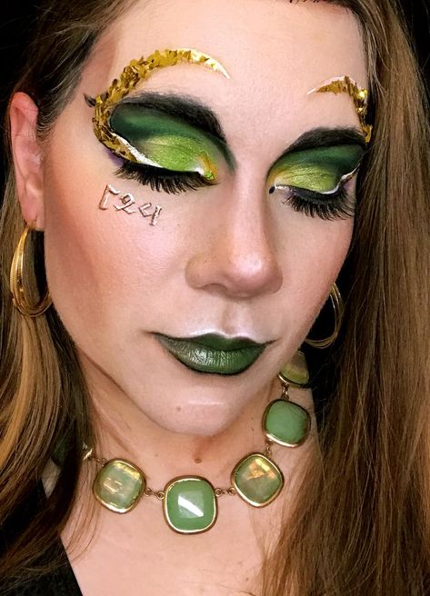 Loki Eye Makeup, Loki Makeup Looks, Loki Inspired Makeup, Loki Makeup, Concert Photoshoot, Marvel Makeup, Superhero Makeup, Loki Variant, Lady Loki Cosplay