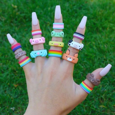 Happy #PrideMonth 2022 🏳️‍🌈🏳️‍⚧️ I hope your June is filled with lots of joy and celebration ❤️🧡💛💚💙💜 Dough Ring, Clay Inspo, Clay Ring, Polymer Clay Ring, Clay Rings, Ring Inspo, Clay Things, Clay Diy Projects, Ring Tutorial