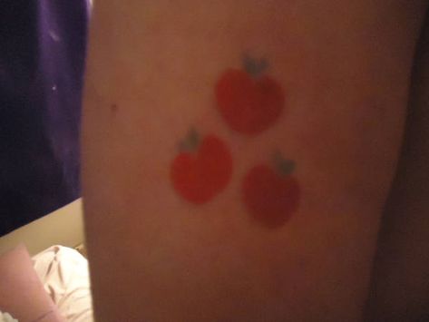 Aesthetic Couples Tattoos, My Little Pony Tattoo Cutie Mark, Pinkie Pie Cutie Mark Tattoo, Apple Jack Aesthetic, Applejack Cutie Mark, Mlp Tattoo, Cutie Mark Tattoo, Adorable Tattoos, My Little Pony Tattoo