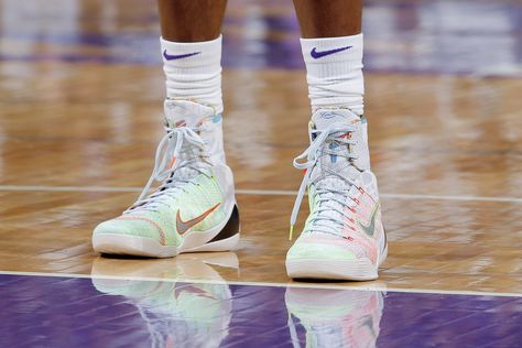 2018.10.17. SAC De’Aaron Fox Nike Kobe 9 Elite High “What The” Kobe 9 Elite High, Nba Shoes, Bball Shoes, West Coast Customs, Kobe 11, Kobe 9, Hype Shoes, Basketball Sneakers, Sneaker Collection