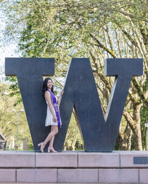 Graduation Photoshoot, Grad Photos, Graduation Dress