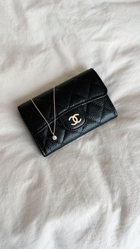 Recently picked up the Chanel flap card holder in caviar leather/yellow hardware and a ~.50ctw classic round pendant in 14k yellow gold Chanel Classic Flap Card Holder, Chanel Flap Wallet, Chanel Flap Card Holder, Chanel Card Wallet, Chanel Card Holder, Chanel Handbags Classic, Tas Branded, Designers Bags, Chanel Aesthetic