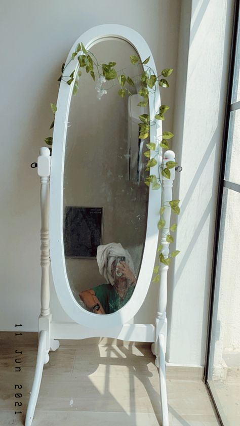 Standing Mirror Decor, Full Length Mirror Decor Ideas, Full Length Mirror In Bedroom, Cottage Core Bedroom, Calm Room, Mirror Decor Ideas, Long Mirror, Floor Length Mirror, Body Mirror