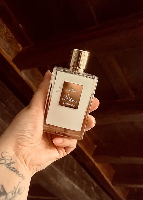 Hand clasping Kilian Love don’t be shy luxury perfume for review Love Don’t Be Shy By Kilian, Favourite Perfume, Aesthetic Cosmetics, Romantic Nights, My Vanity, By Kilian, Key Notes, Never Regret, Romantic Night