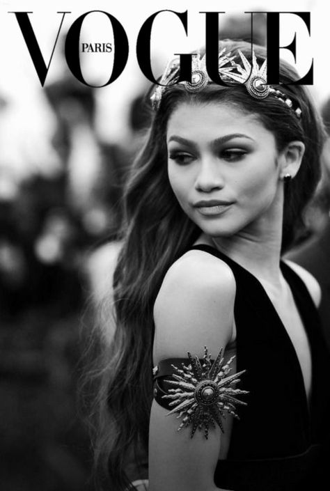 Vogue trend ft. Zendaya Zendaya Black And White, Mode Zendaya, Estilo Zendaya, Zendaya Style, Zendaya Coleman, Sarah Jessica Parker, Festival Looks, Jolie Photo, Girl Crushes