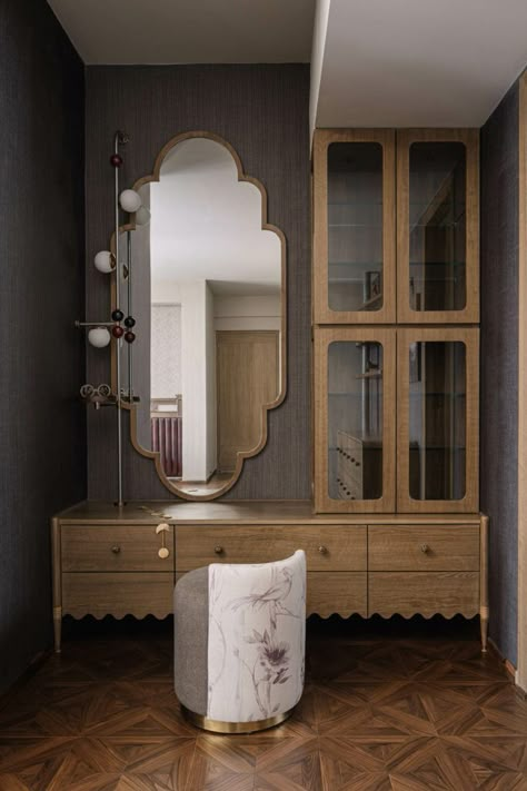 Penthouse Interior Design, Dressing Unit, Penthouse Interior, Glamorous Interiors, Dressing Table Design, Dressing Area, Interior Design Magazine, Indian Textiles, Mirror On The Wall