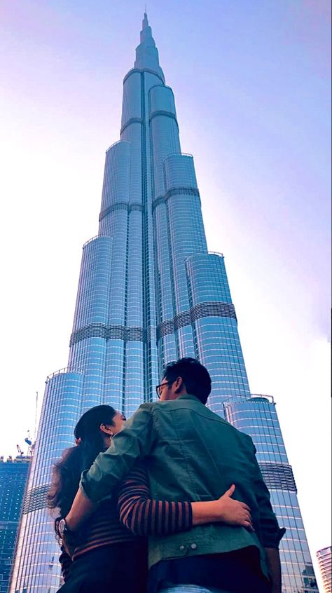 Tallest and the most spectacular view to experience. #burjkhalifa #dubai #thingstodoindubai #uae #dubai #travelphotography #coupleposesideas #viewgoals Burj Khalifa Couple Photography, Burj Khalifa Photo Ideas, Dubai Spots, Dubai Aesthetic Photography, Dubai Moodboard, Dubai Poses, Dubai Photo Ideas, Burj Khalifa Photography, Dubai Photography Ideas