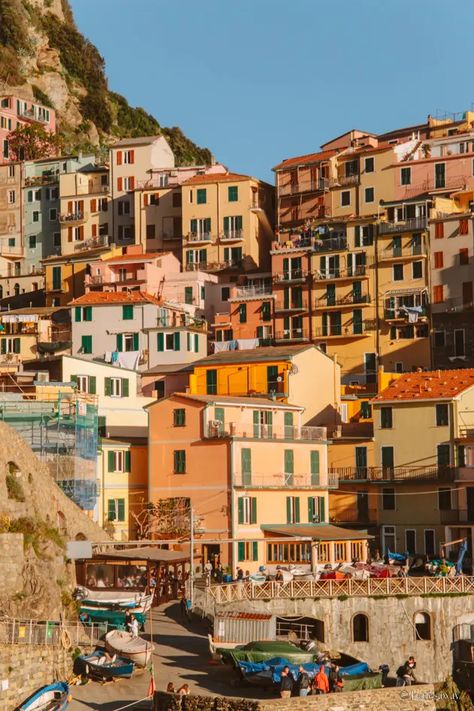 The Cinque Terre in April: All You Need To Know - Katiesaway Gothenburg Archipelago, Cinque Terre Itinerary, April Weather, Grand Canyon Hiking, 3 Days Trip, Spring Months, Italian Village, Cinque Terre Italy, The Vineyard