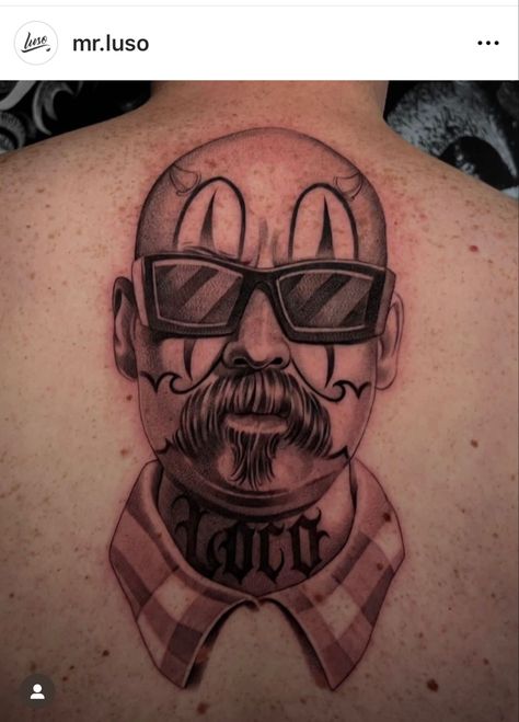 Mexican Wrestler Tattoo, Mexican Clown Tattoo, Chicano Style Tattoo Design, Tattoo Ideas Chicano, Cholo Style Tattoo, Barber Tattoo Ideas, Homies Characters, Mexican Style Tattoos, Chicano Tattoos Gangsters