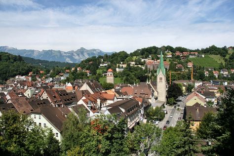 15 Best Places to Visit in Austria - The Crazy Tourist Feldkirch, Europe Vacation, Medieval Town, Green Landscape, Beautiful Villages, Most Beautiful Cities, Wine Region, Salzburg, Beautiful Buildings