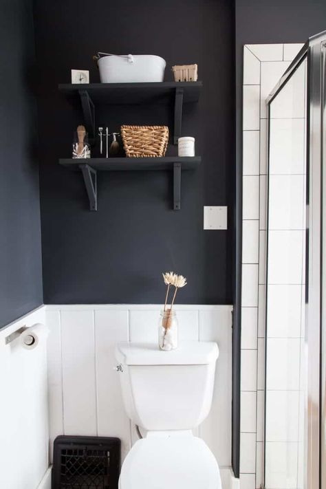 It’s easy for a bathroom to become disorganized, with all your products and bathroom supplies. You feel like you can’t decorate, and counters always e... | Paint the Shelves the Same Color as the Walls #BathroomShelfIdeas #BathroomShelf #Bathroom #BathroomShelves #DecoratedLife Small Bathroom Shelves, Dark Gray Bathroom, Dark Bathrooms, Scandinavian Bathroom, Modern Toilet, Tiny Bathrooms, Save Room, Estantes Flotantes, Grey Bathrooms