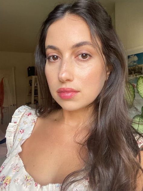 Cottagecore Makeup Is The Dreamiest & Easiest TikTok Beauty Trend Cottagecore Makeup Looks, Cottagecore Makeup, Dreamy Cottagecore, Tiktok Beauty, Simple Routine, The Zoe Report, Inspired Makeup, Beauty Trends, Fashion Makeup