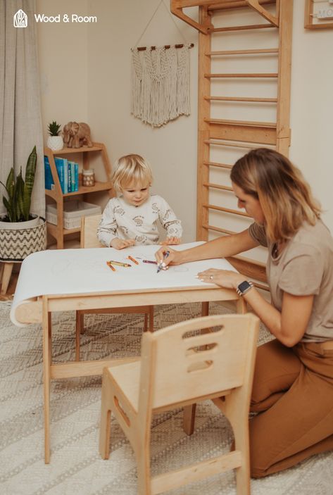 The height of this toddler Table and Chair Set is just right for toddlers and preschool-aged children. It is the perfect size for kids to eat, read books, color, do arts and crafts, play board games and just have fun. Table for toddler also features a paper holder (without a roll of paper), so kids can use the tabletop to work on art projects. And thanks to its minimal style, it can be placed just about anywhere in the home, from playrooms and ki Toddler Art Station, Toddler Activity Table, Kids Folding Table, Toddler Play Table, Messy Activities, Kids Art Table, Montessori Table, Homeschool Room Design, Table Activities For Toddlers