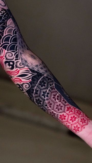 K I W A on Instagram: "Melbourne 🇦🇺 Dec ~ Feb" Geo Sleeve Tattoo, Feminine Geometric Tattoo, Geometric Tattoo Design For Women, Japanese Geometric Tattoo, Geometric Tattoo Designs Men Arm, Geometric Tattoo Design Pattern, Tattoo Ideas Geometric, Geometric Triangle Tattoo, Black Red Tattoo