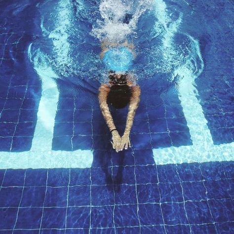 Princess Clara loves to swim Swimming Aesthetic, Swimming Photography, Swimming Pictures, Lizzie Saltzman, Daughter Of Poseidon, Emily Fields, Minako Aino, Sports Aesthetic, Iwatobi Swim Club