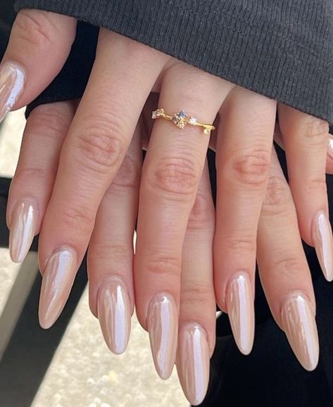 Nails For Yellow Dress Prom, Chrome Nails Aesthetic, Creme Nails, September Nails, Minimal Nails, Pearl Nails, Soft Nails, Ideas Nails, Nails Summer