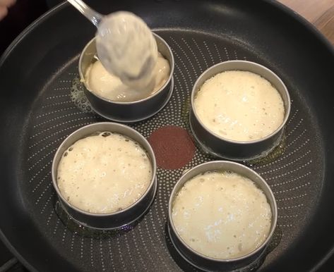 Retired chef shows the “proper” way to make true English crumpets worth serving Scotch Pie Recipe, English Crumpets, Recipe Using Tortillas, Brunch Muffins, Crumpet Recipe, Canned Biscuit, British Cooking, Afternoon Tea Recipes, Biscuit Dough