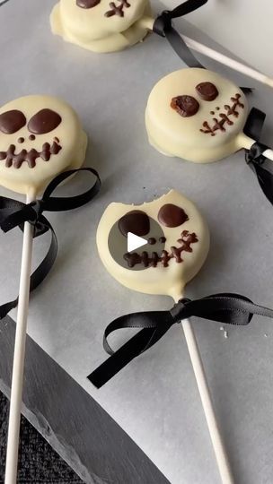 2.9K views · 574 reactions | Spooky skeleton Oreo’s. These are dipped in white confectionery coating and have the eyes, nose, and mouth piped on with dark chocolate. 

A couple of random facts for these:
-I hate Wilton candy melts and never use them. They are waxy, don’t melt correctly, and will leave you really frustrated when dipping. If you have a hobby lobby nearby the Make n’ Melt brand works well along with the Ghirardelli brand from most Grocery stores.

-Food markers will not work on these. I don’t care what the package says. Melt some chocolate and pipe in on, it will look better and you won’t waste your money on the markers. 

-I used standard Oreos but think double or mega stuffed would be better.

-The sticks are long lollipop sticks, Wilton brand from Amazon.

#halloweencookie Halloween Candy Bar, Halloween Oreos, Wilton Candy Melts, Halloween Cookies Decorated, Bake Sale Recipes, Fun Halloween Food, Halloween Food Treats, Spooky Skeleton, Oreo Pops