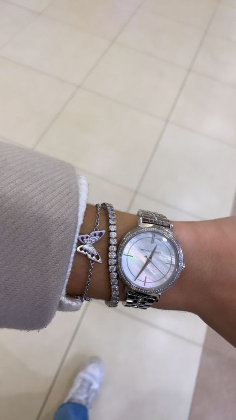 Silver Jewerly Girl Aesthetic, Woman Watch Aesthetic, Silver Watch Aesthetic Women, Silver Jewelry Girl, Silver Girl Jewelry, Women’s Silver Watch, Silver Jewelry Aesthetic Bracelet, Watch Silver Women, Silver Diamond Watch