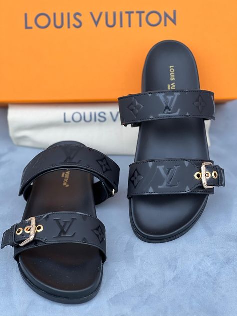 Women slides outfit