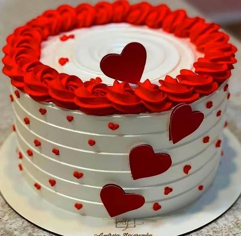 Cake For Boyfriend, Chocolate Cake Designs, Mini Torte, Simple Cake Designs, Cake Decorating Piping, Creative Cake Decorating, Cake Decorating Frosting, Valentines Day Cakes, Beautiful Birthday Cakes