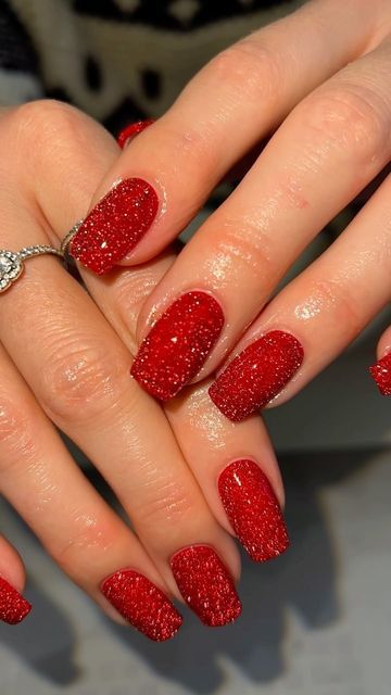 Red Gold Glitter Nails, Simple Christmas Nails Acrylic Square, Sparkly Red French Tip Nails Square, Christmas Nails Sparkly Red, Red Sparkle Christmas Nails, Sparkly Red Nails Acrylic, Red Glitter Nails Short, Christmas Nail Inspo Simple, Christmas Biab Nails