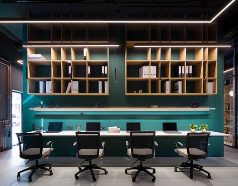 Lawyer Office Interior, Colourful Office, Office Reference, Architect Office Interior, Finance Office, Small Office Design Interior, Small Office Design, Modern Home Offices, Office Interior Design Modern