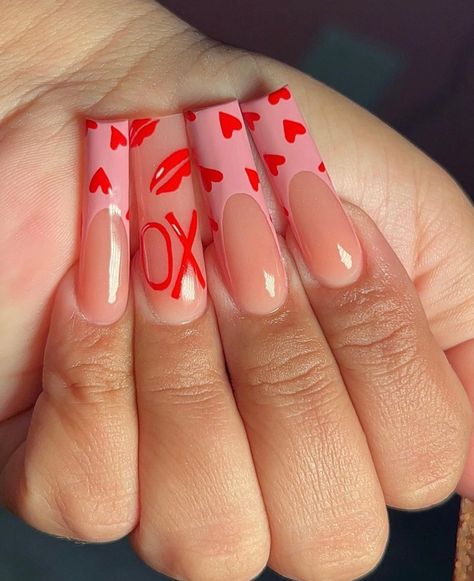 Medium Valentines Day Nails, Heart Shaped Nails, Y2k Valentines Nails, Pink Nails Heart, Early Spring Nails, Xo Nails, March Nails Ideas, Nails March, Nails Valentine