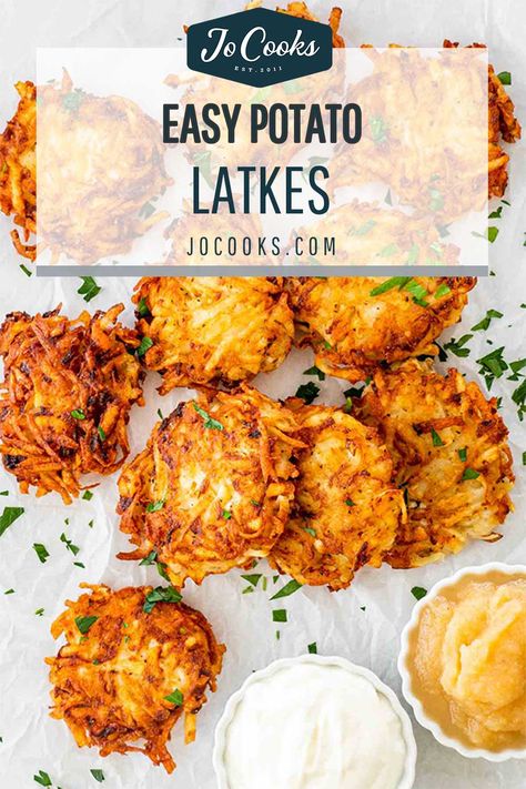 A traditional Hanukkah dish, these Easy Potato Latkes or "potato pancakes" host a crunchy exterior, with a creamy potato and onion interior. #latkes #potatolatke #recipe Latkes Recipe Easy, Latkes Recipe, Potato Latke Recipe, Kosher Cooking, Jewish Foods, Jo Cooks, Potato Latkes, Potato Fritters, Hanukkah Food