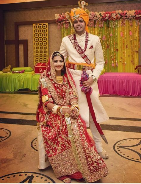 Rajasthani Wedding Dress, Groom Indian Wedding Outfits, Rajasthani Wedding, Rajasthani Bride, Rajasthani Dress, Groom Dress Men, Groom Photoshoot, Rajputi Dress, Groom Wedding Dress