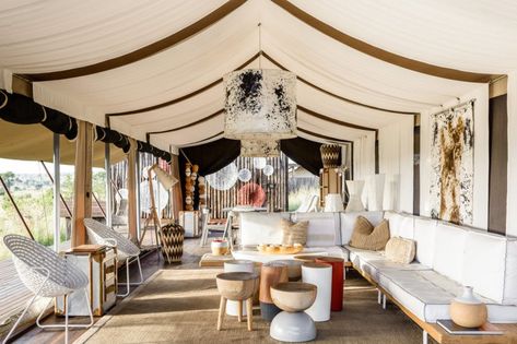 Dekorasi Maroko, Luxury Camping Tents, Luxury African Safari, Tented Camp, Tent Living, Safari Tent, Luxury Safari, Luxury Tents, Safari Lodge