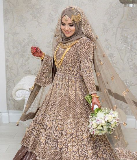 Walima Hijab Bride, Muslim Wedding Dress Hijab Bride Pakistani, Indian Hijabi Bride, Muslim Bride Photoshoot, Hijab Bride Pakistani, Muslim Nikah Dresses, Hijabi Bride Pakistani, Muslim Bride Dress, Muslim Wedding Dress Hijab Bride