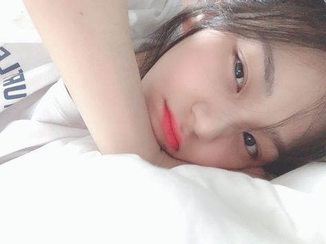 [191229] Umji's selfies lying in bed (WeVerse) Lying In Bed Selfie, Gfriend Album, Bed Selfie, Cloud Dancer, G Friend, Cute Poses For Pictures, Cute Poses, Poses For Pictures, Our Girl