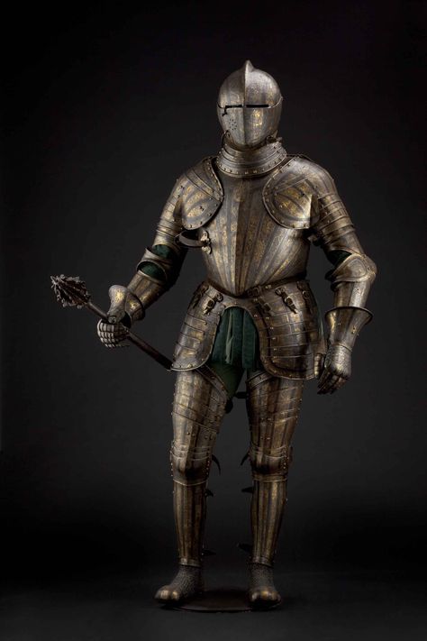 Italian (Milanese) armor, circa 1580-90, believed to be from the workshop of the renowned master Pompeo della Chiesa, finely etched and gilded from head to toe with a series of bands filled with complex designs of trophies-of-war involving fantastic beasts. These alternate with bands of interlaced strapwork ending in foliage and punctuated by ovals framing Classical warriors, figures from Roman mythology, warriors in 16th century dress, and small grotesques. Italian Armor, Historic Artifacts, Knight Errant, Armor Ideas, Century Armor, Painting References, Ancient Armor, Ancient Warfare, Fantasy Stuff