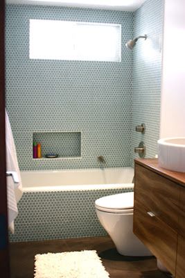 JPM Design: Trend Alert: Penny Tile Penny Round Tile Bathroom, Penny Tiles Bathroom, Bathtub Shower Combo, Bathtub Tile, Penny Round Tiles, Bathtub Remodel, Penny Tile, Shower Surround, Upstairs Bathrooms