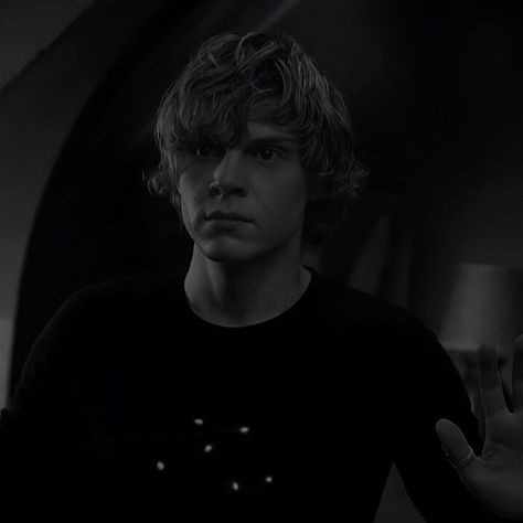 ⛧ tate langdon (evan peters) american horror story icon ⛧ Tate Langdon Icons, Evan Peters American Horror Story, Story Icon, Tate Langdon, Wicked Game, Evan Peters, Live Forever, Horror Story, American Horror