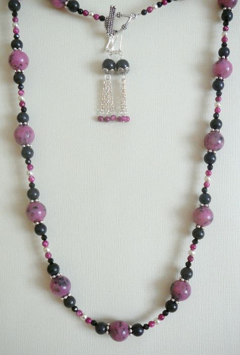 Black Raspberry 28" LONG - $45 Diy Necklace Designs, Chain Neckless, Turquoise Stone Jewelry, Beaded Necklace Tutorial, Big Necklace, Beaded Jewelry Necklaces, Beaded Necklace Diy, Handmade Beaded Necklaces, Black Raspberry