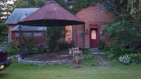 Corncrib Gazebo - (My Mother's Daughter blog) Grain Silo Gazebo, Silo Gazebo, Bin Gazebo, Land Scaping, Summer Gardens, Corn Crib, Grain Silo, Solid Brick, Growing Gardens