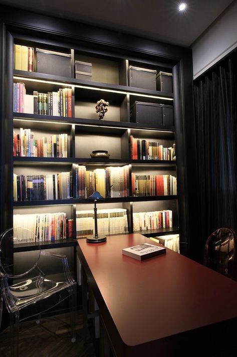 LED light strips | black bookcase with lights | home office | study | library | interior design inspiration | home decor Luxury Bookcase, Bookshelf Lighting, Creative Bookshelves, Sliding Room Dividers, Bookcase Lighting, Bookshelf Plans, Cheap Kitchen Cabinets, Interior Led Lights, Contemporary Home Office